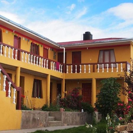Hostal Utama Comunidad Yumani Екстер'єр фото